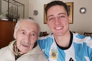 El abuelo de 100 años sorprendido por Messi: su amor por La Pulga y el orgullo interminable