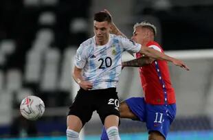 Giovani Lo Celso ante Chile; es el jugador más claro del ataque de la Argentina