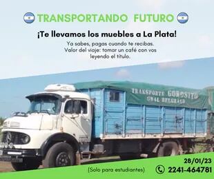 El camión con el que Mariano Gorosito traslada los muebles de los estudiantes