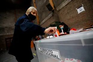 A mandatory referendum in which the people of Chile decide whether to approve or reject a new constitution.