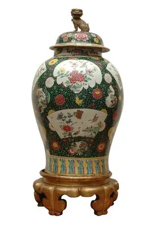 Tibor con tapa y perro de fô, porcelana china, siglo XVIII