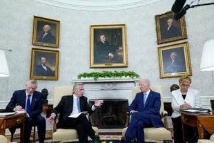 Reunión del presidente Joe Biden con Alberto Fernández, en la Oficina Oval de la Casa Blanca en Washington, el miércoles 29 de marzo de 2023