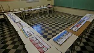 Elecciones 2017 paso 2017 gente votando escuelas boletas padrón Mar del plata escuela Stella Maris
