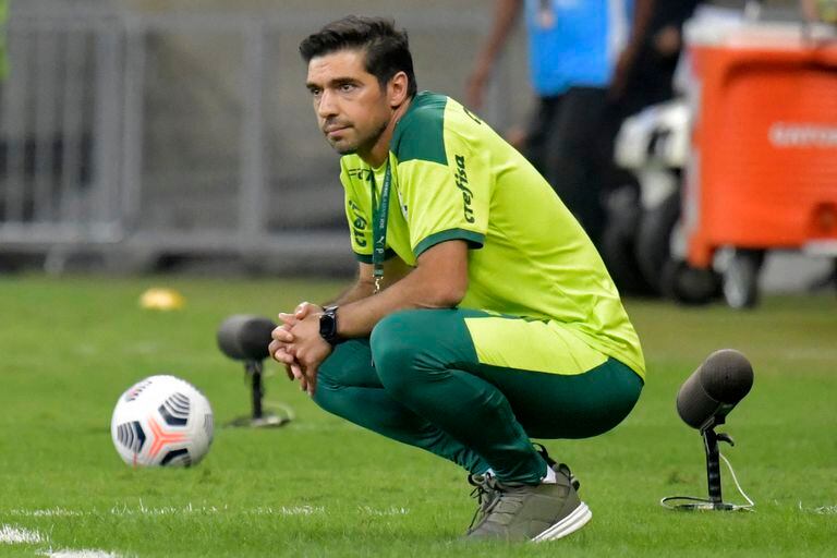 Abel Ferreira, entrenador portugués de Palmeiras, intentará repetir este sábado en el Centenario de Uruguay el título en la Copa Libertadores.
