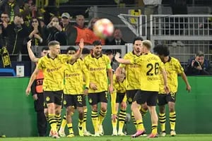 Borussia Dortmund le gana 4-2 al Atlético de Madrid y lo elimina, en un partido repleto de golazos y emociones