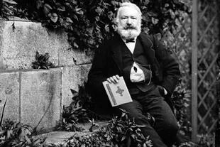 Victor Hugo nació en 1802 y murió en 1885 a los 83 años