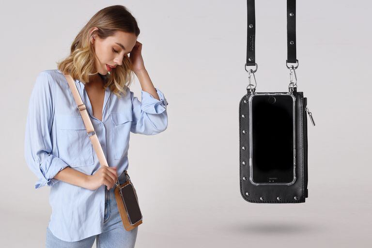 Un accesorio novedoso para llevar el celular de la marca Soltalo, en cuero y con apliques de tachas, tiene rebajas del 10% para agasajar a mamá.