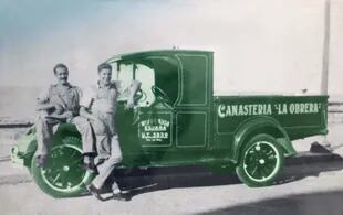 La familia Cano estaba al frente de La Obrera, la cestería que funcionó desde 1938 hasta su cierre, en 2019