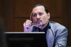 Una mujer irrumpió en el juicio entre Johnny Depp y Amber Heard y sorprendió a todos con sus gritos