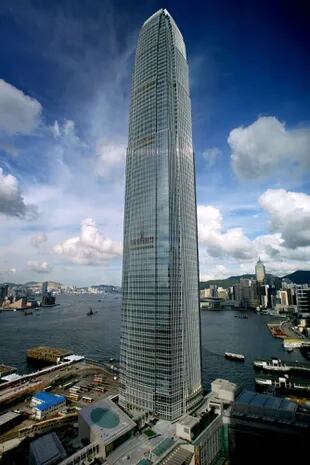 La torre "Two IFC" construida en Hong Kong