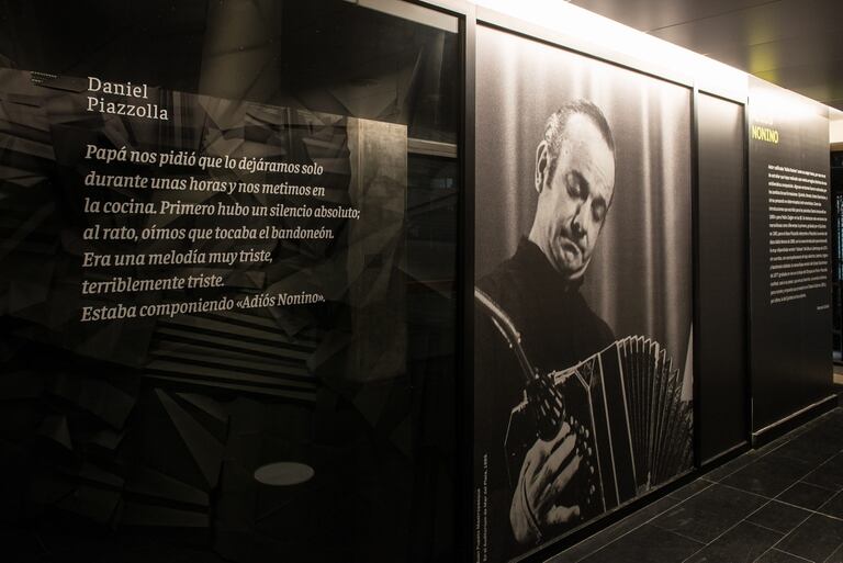Muestra por los 100 años de Astor Piazzolla en el Centro Cultural Kirchner