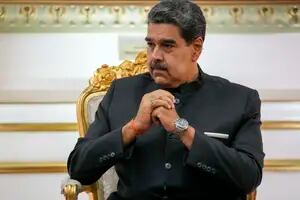 Sin la oposición, el régimen chavista avanza con un plan electoral a la medida de Maduro