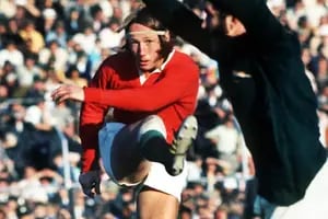 El romántico rugby de los setentas, un juego de pisotones y codazos “a veces con una pelota cerca”
