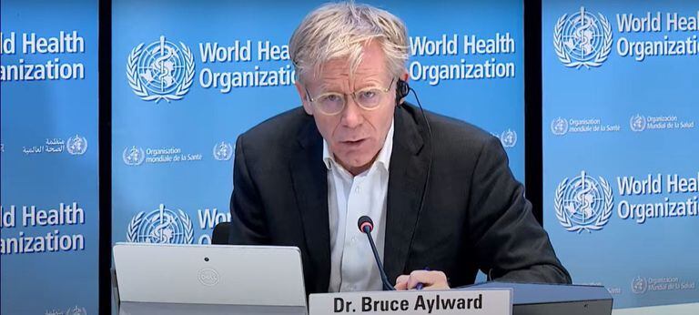 12-01-2022 El doctor Bruce Aylward, asesor senior de la Organización Mundial de la Salud (OMS), en rueda de prensa desde Ginebra (Suiza), a 12 de enero de 2022. SALUD OMS