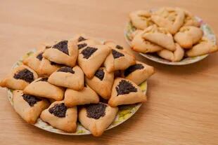 Oznei Amán: galletas rellenas con dulce tradicionales de Purim. Se las suele enviar a los amigos