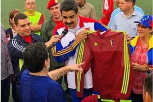 Maduro se identificó con los "chalecos amarillos" y su espíritu de rebeldía