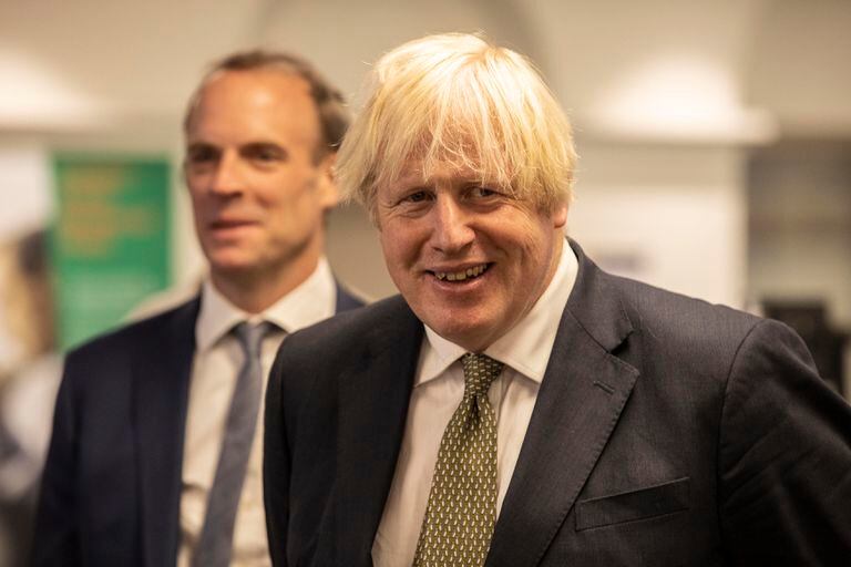 Boris Johnson, durante una reunión de gobierno para analizar las evacuaciones de Afganistán