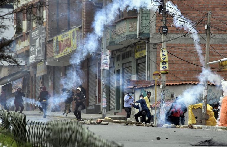 Un conflicto entre cocaleros convulsiona el clima político en Bolivia
