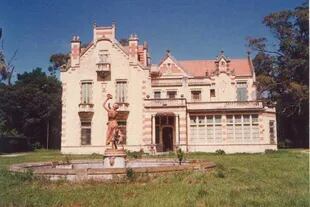 En 1949 la mansión fue adquirida por la empresa textil Sniafa