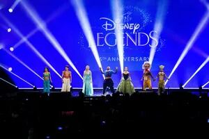 Discursos emotivos y nuevas leyendas en la convención de fanáticos de Disney