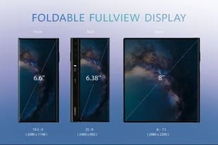 La pantalla desplegada del Huawei Mate X es de 8 pulgadas; cerrado, el teléfono apaga la parte que queda en el lomo y deja una pantalla frontal de 6,6 pulgadas y otra trasera de 6,4 pulgadas