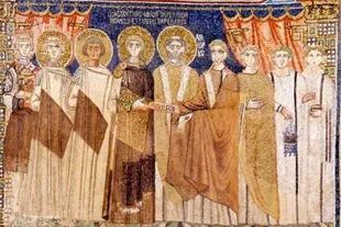 Justiniano II (izquierda) junto a sus tíos Heraclio y Tiberio y su padre Constantino IV (medio) en la la basílica de San Apolinar 
