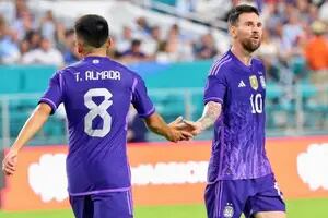 El elogio de Messi para Thiago Almada, el reemplazante de Joaquín Correa en la selección en Qatar 2022