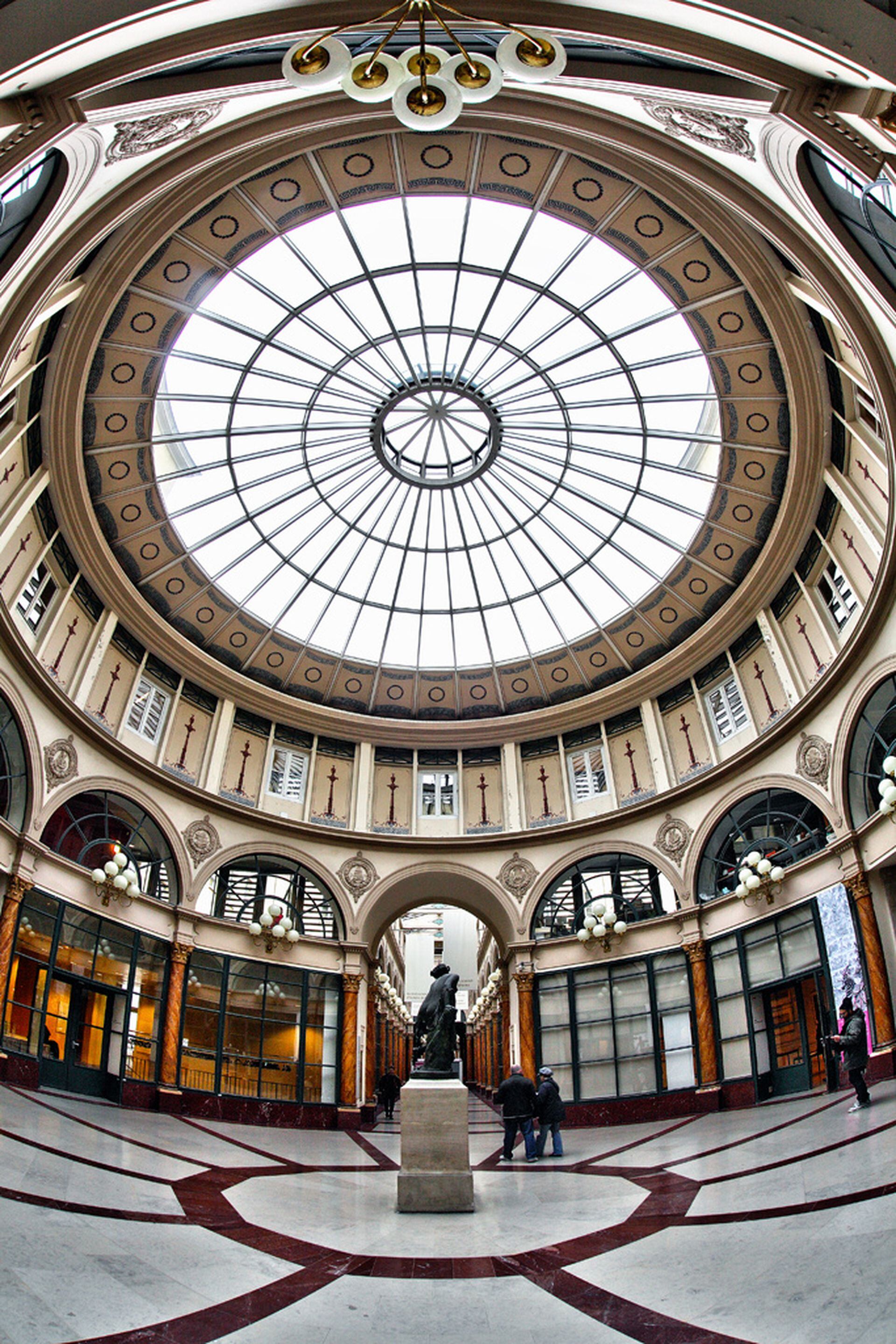 La gran cúpula vidriada de la Galerie Colbert.