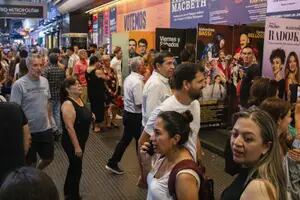 En la calle Corrientes se hicieron 249 funciones en seis días y la taquilla teatral creció 46%