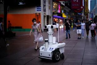 A police robot patrolling the streets of Shanghai 