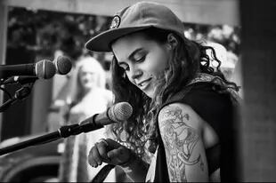 Tash Sultana es una de las nuevas artistas del Lollapaloza 2018 Argentina