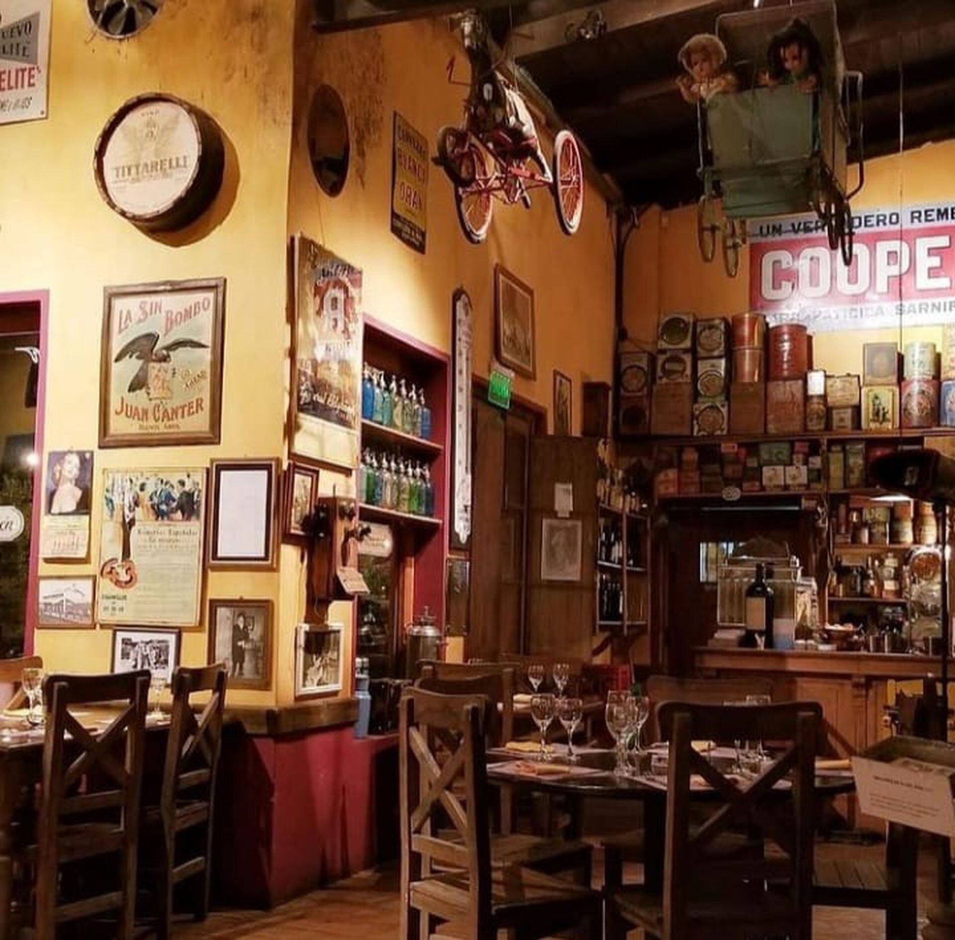 El restaurante museo El Almacén prepara ravioles de cordero y pescados del río Salado