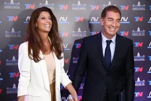 Diego Santilli y su esposa Analía Maiorana en el debate de TN