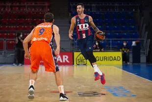 Luca Vildoza, el conductor de Baskonia, uno de los argentinos que brillan en la Liga ACB de España está a punto de cruzar el océano para jugar en la NBA