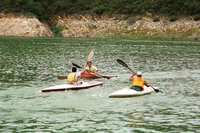 El dique Cabra Corral es un lugar donde se practican distintos deportes de turismo aventura
