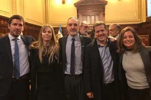 Gerónimo Ustarroz, Juliana Di Tullio, Martín Doñate, Mariano Recalde y Vanesa Siley