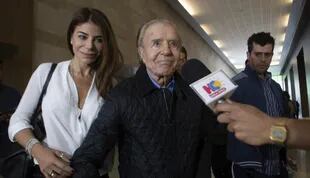 Carlos Saúl, Zulemita y Carlos Nahir Menem visitaron a Máximo en la clínica de Chile donde se encontraba internado