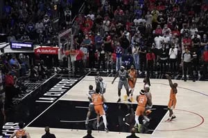 NBA: Phoenix Suns, a un paso de la final luego de ganarle a Los Angeles Clippers y ampliar la diferencia