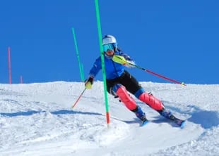 Camila Szudruk, campeona argentina U18 de slalom, dijo presente en el Camp FIS