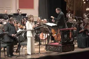 Con Charles Dutoit al frente de la Filarmónica y la admirable austeridad de Annie Dutoit Argerich