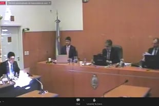 La imagen de Zoom de los tres jueces del juicio del caso Vialidad