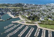 El municipio francés que creó una “reserva de olas” para “preservar y promover su riqueza y su calidad”
