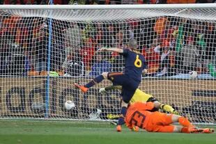 Iniesta define la final; fue el gol que más se hizo esperar