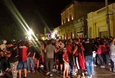 Escándalo. Colón campeón: 70 heridos, detenidos y contagio masivo en el festejo