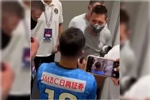 La incómoda reacción de Messi al ver el gesto que le hizo un futbolista japonés