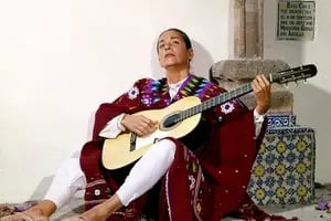 Desamor, adicción y olvido: la dura vida de Chavela Vargas, la artista que hoy es ícono de la comunidad LGBT