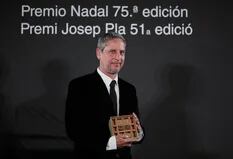 Guillermo Martínez gana el Premio Nadal de Novela