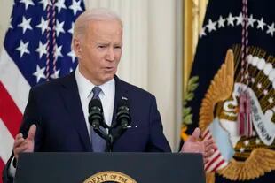 El presidente Joe Biden habla en un evento sobre el Mes de la Historia Negra en la Casa Blanca, Washington, 28 de febrero de 2022. (AP Foto/Patrick Semansky)
