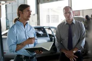 Matthew McConaughey y Woody Harrelson en True Detective 