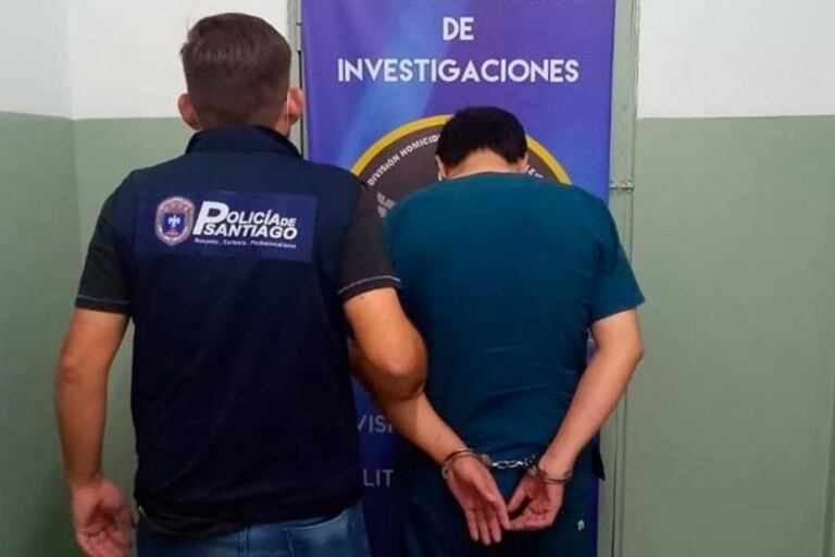 Escándalo en Santiago del Estero: robaron cientos de vacunas contra el coronavirus y vacunaban en su casa